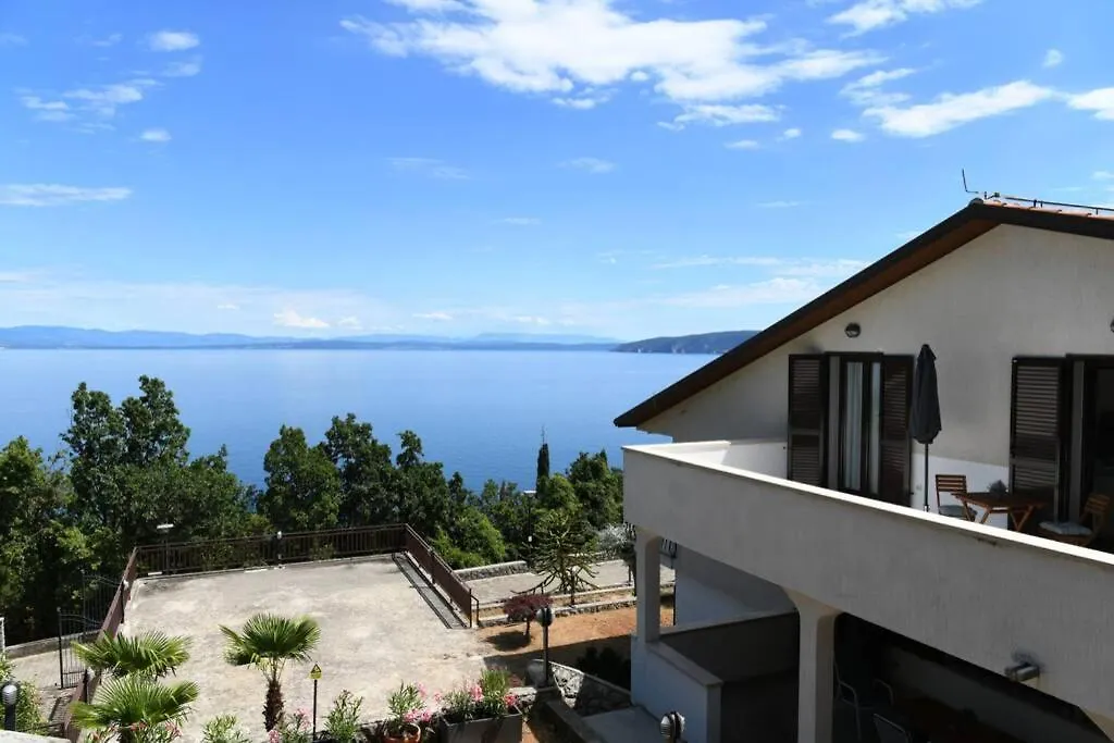 Grosses Reihenhaus Mit Viel Gruen Und Meerblick Mošćenička Draga 0*,  Kroatien
