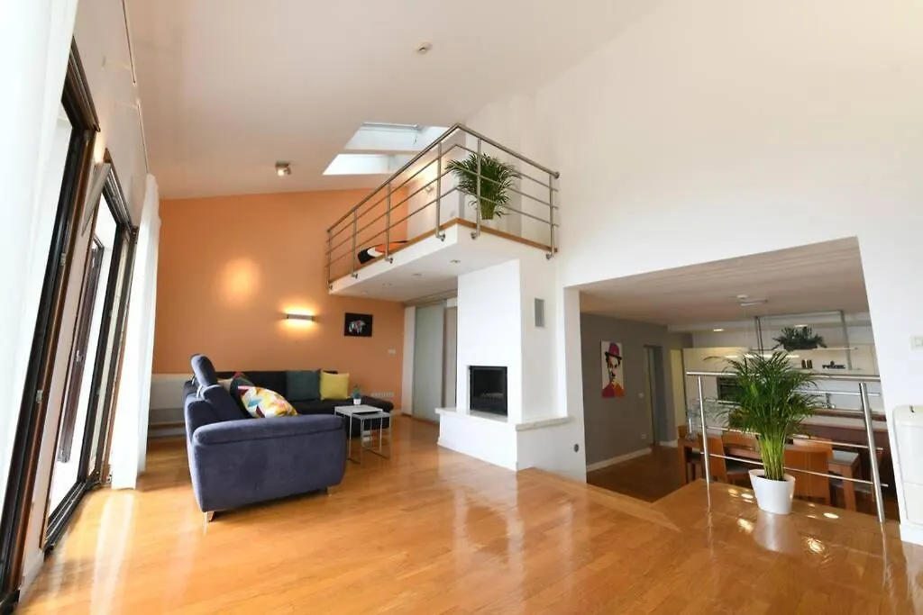 Ferienhaus Großes Reihenhaus mit viel Grün und Meerblick Mošćenička Draga Kroatien