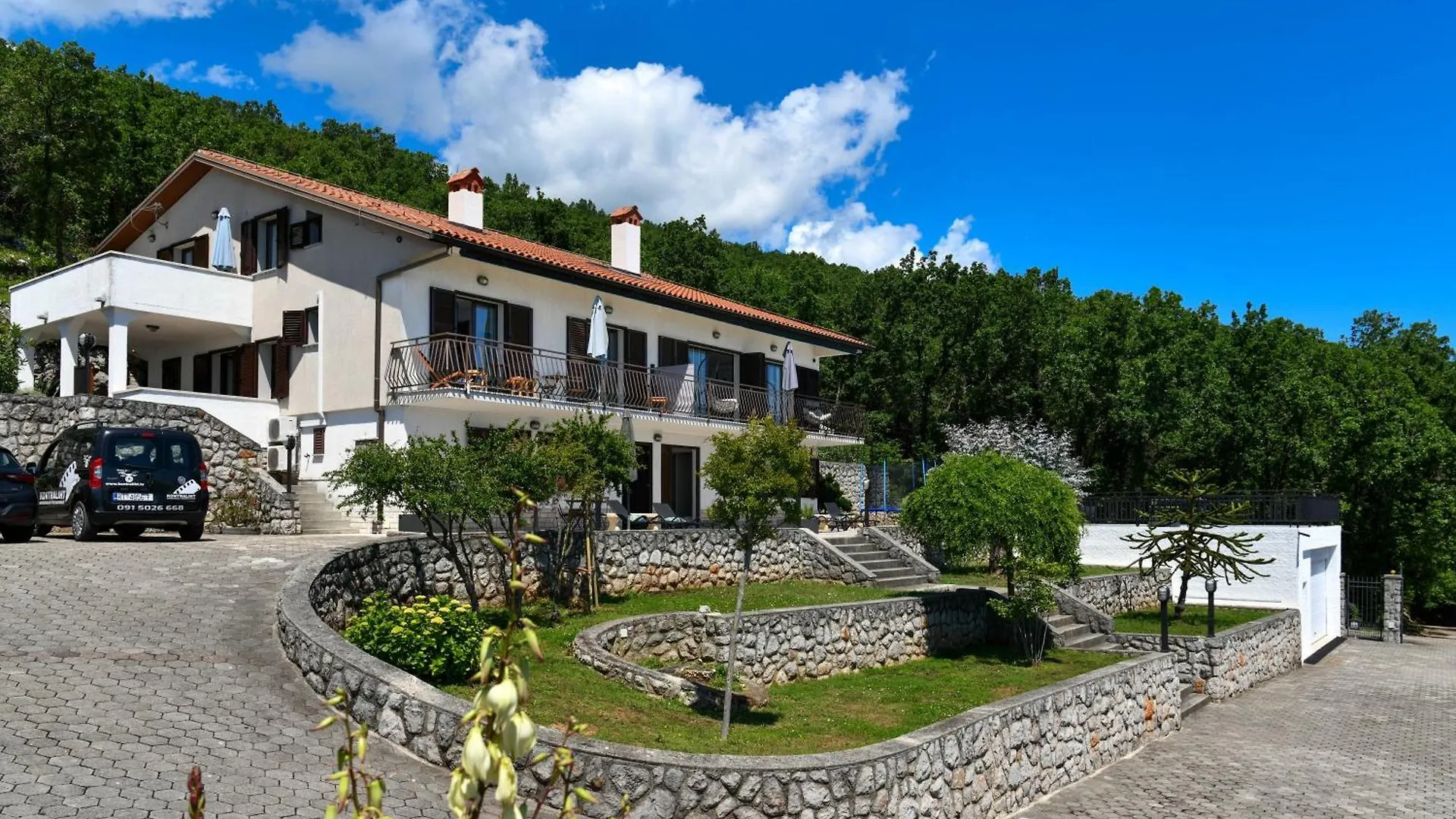 Semesterbostad Grosses Reihenhaus Mit Viel Gruen Und Meerblick Mošćenička Draga